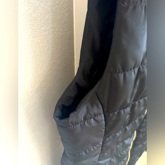 Michael Kors Womens MediumVest with gold zip. Lightly Worn - Picture 3 of 6